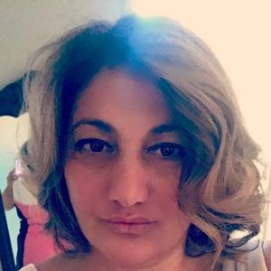 Meet your Posher, Fadia